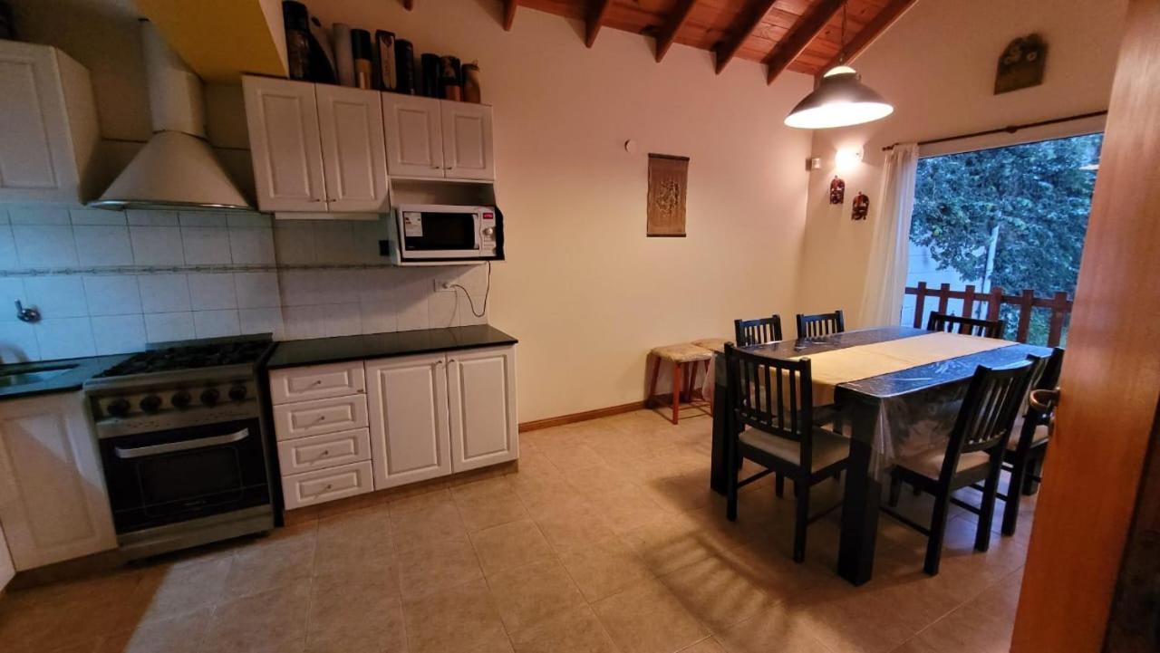 El Patio Del Aromo Appartement Puerto Madryn Buitenkant foto